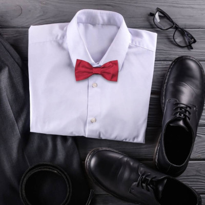 Klasický pánský motýlek červený – česká kvalita  | KNITVA